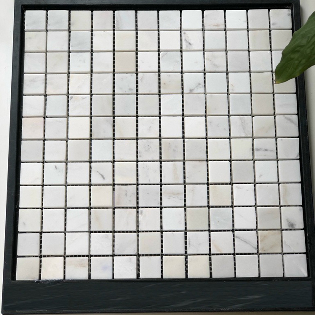 Mosaic Đá Trắng Vân Xám 23x23x8mm