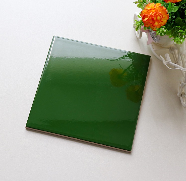 Gạch thẻ 100x100 bóng phẳng màu xanh lá đậm M1112_MDC