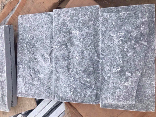 [Ref 2335] Đá bóc đen 10×20 cm