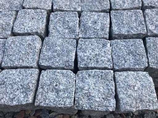[Ref 2401] Đá cubic 20x20x10cm granite trắng phù mỹ chẻ tay